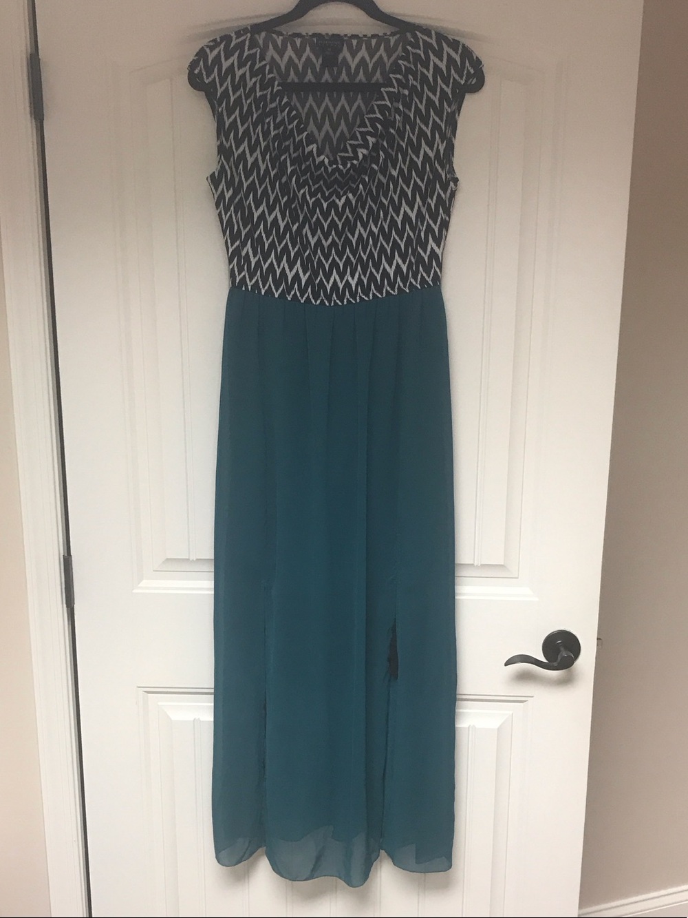 Enfocus Studio Black-and-White Chevron Top Teal Maxi Dress